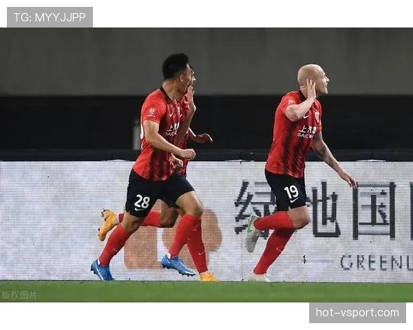 守门员犯规的判定逻辑与点球、红牌界限