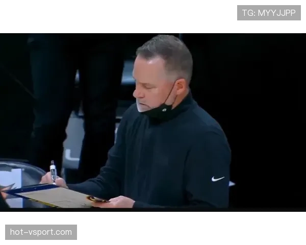 模拟犯规判罚标准解析：裁判如何识别与处罚假动作？