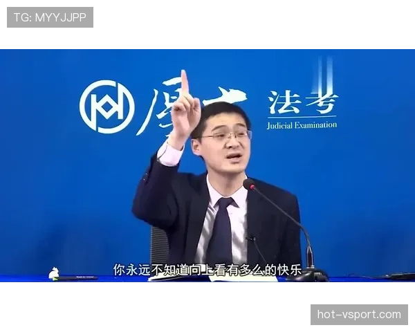 辛德hu训练完直接啃冰棒，这自律和放纵切换也太真实了